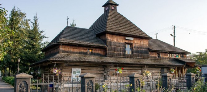 Церква Пресвятої Трійці, або де козаки на Сихові молились Церква Пресвятої Трійці, або де козаки на Сихові молились