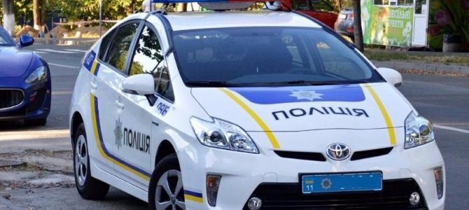 У Львові учасник ДТП поранив ножем патрульну — поліція застосувала зброю У Львові учасник ДТП поранив ножем патрульну — поліція застосувала зброю