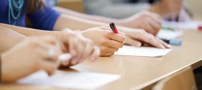 На Львівщині 12 випускників отримали по 200 балів на ЗНО На Львівщині 12 випускників отримали по 200 балів на ЗНО