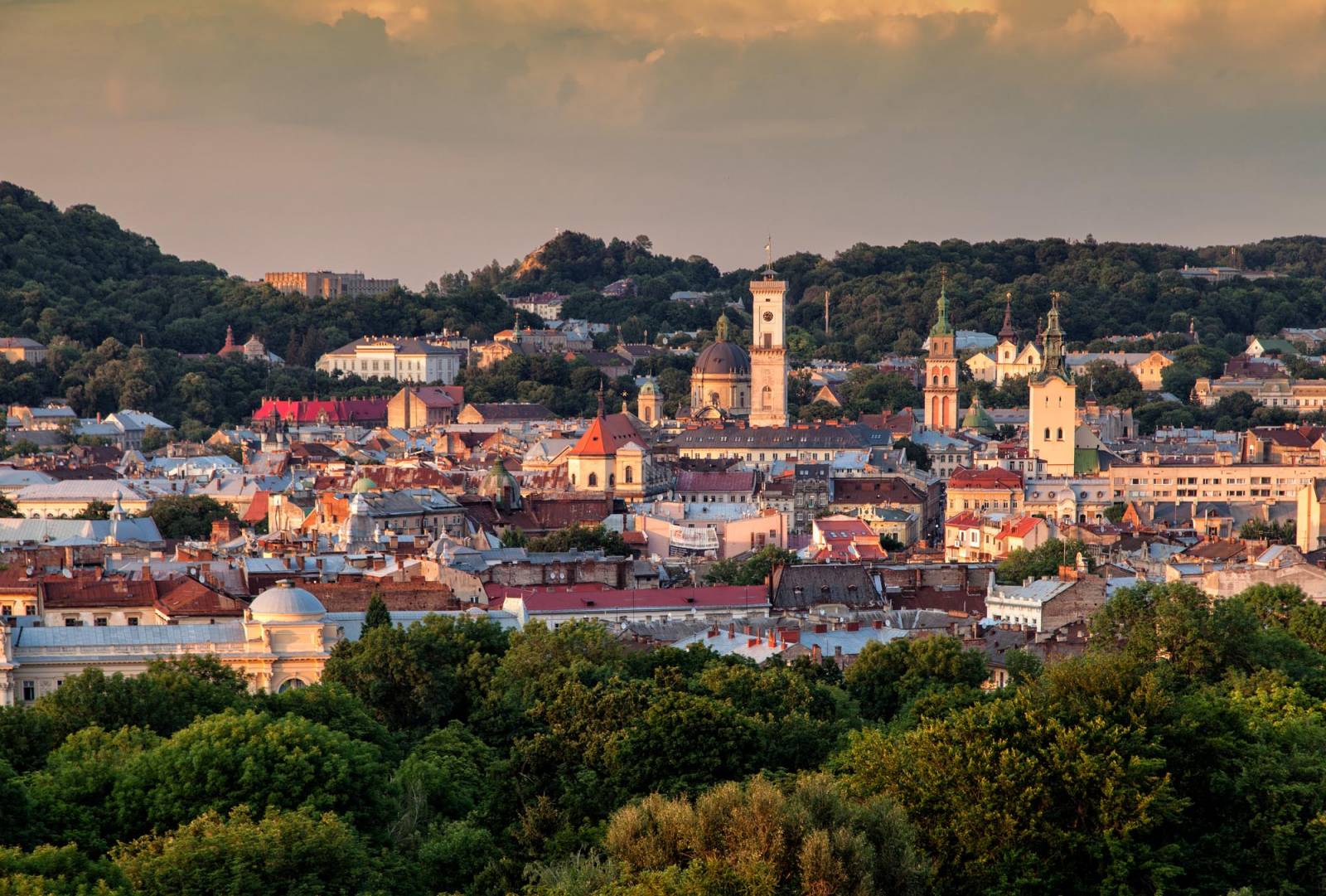 Панорама Львова з Високого Замку © Andrea Forlani
