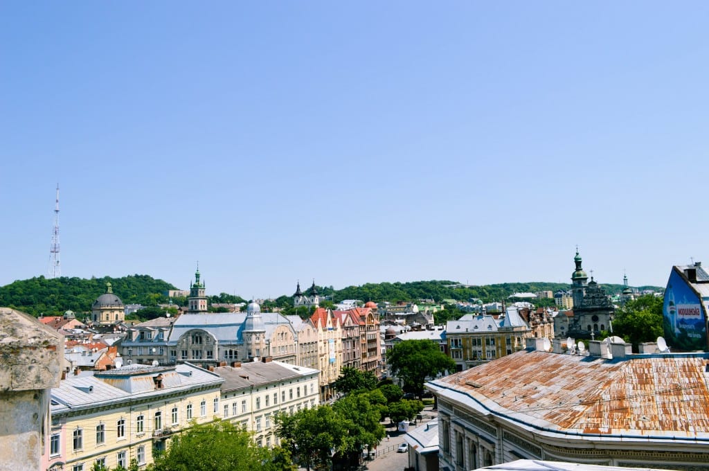 Краєвид з даху готелю “Жорж”, що на пл. Міцкевича, 1 © Ірина Особа