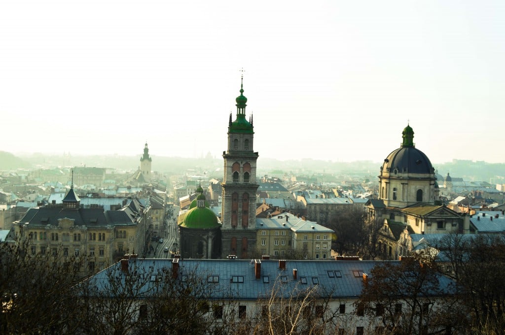 Краєвид з даху церкви Св. Михайла, що на вул. Винниченка, 22 © Ірина Особа