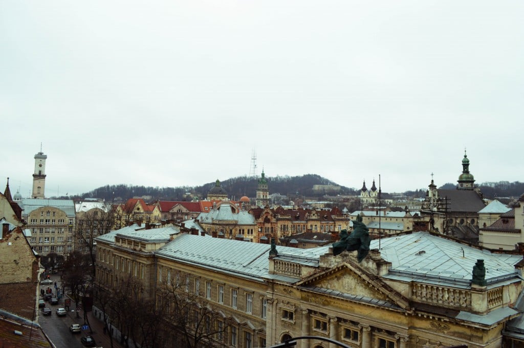Краєвид з даху Швейцарського готелю, що на вул. Князя Романа, 20 © Ірина Особа