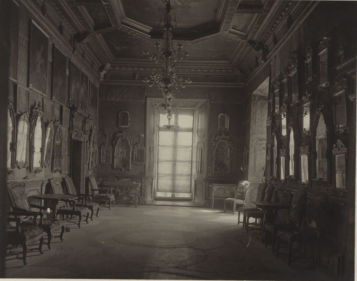 Дзеркальна Зала у Підгорецькому замку. Фото 1910 року