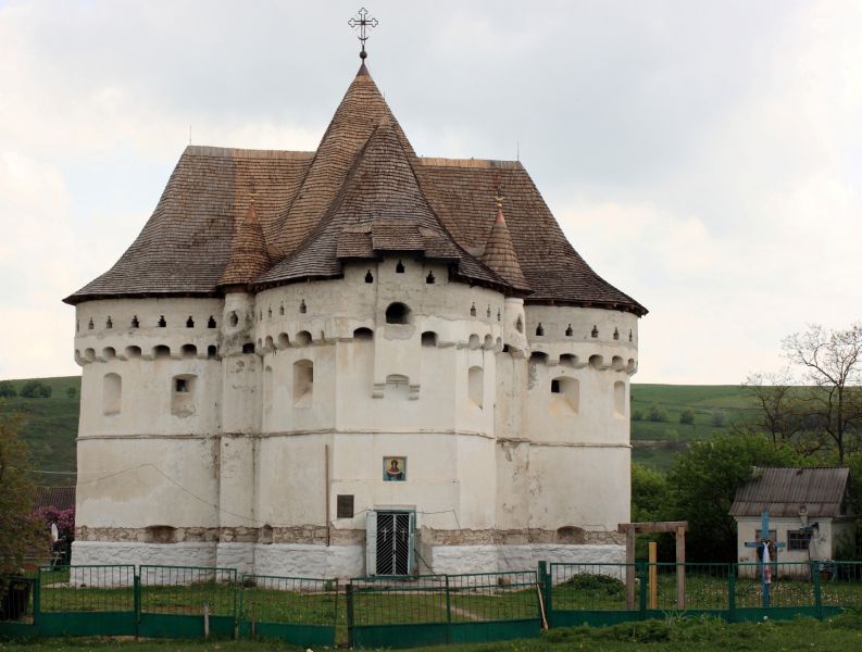 Покровська церква-фортеця, Сутківці