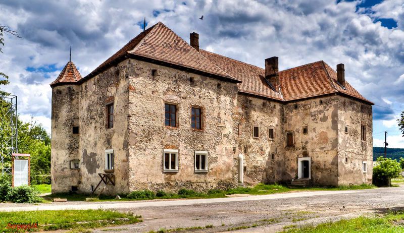 Замок Сент-Міклош, Чинадієво - 50 найкрасивіших замків, палаців і фортець України