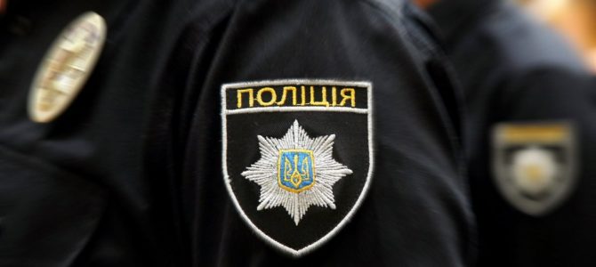 У Львові посеред ночі на вулиці знайши двох дітей (фото) У Львові посеред ночі на вулиці знайши двох дітей (фото)