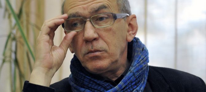 Олександр Ірванець: “Ви не зустрінете цих людей у театрі, на виставці, у книгарні “Є”, у кнайп-клубі “Купідон” або у львівській “Дзизі” “ Олександр Ірванець: “Ви не зустрінете цих людей у театрі, на виставці, у книгарні “Є”, у кнайп-клубі “Купідон” або у львівській “Дзизі” “