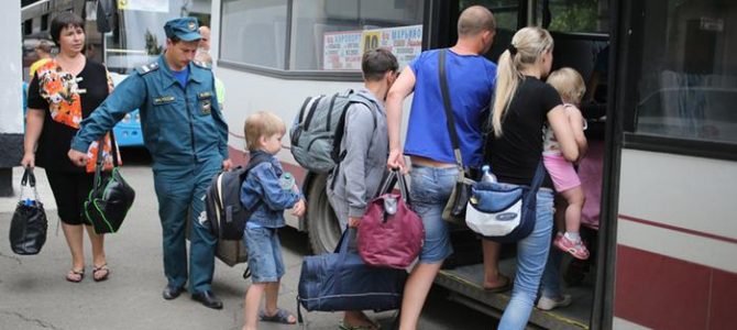 Заробітчан зобов’яжуть платити: у Верховній Раді зареєстрували законопроект щодо трудових емігрантів Заробітчан зобов’яжуть платити: у Верховній Раді зареєстрували законопроект щодо трудових емігрантів
