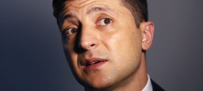 У Львові вчитель відмовився навчати 11-річного хлопця, бо його батько підтримав Зеленського У Львові вчитель відмовився навчати 11-річного хлопця, бо його батько підтримав Зеленського