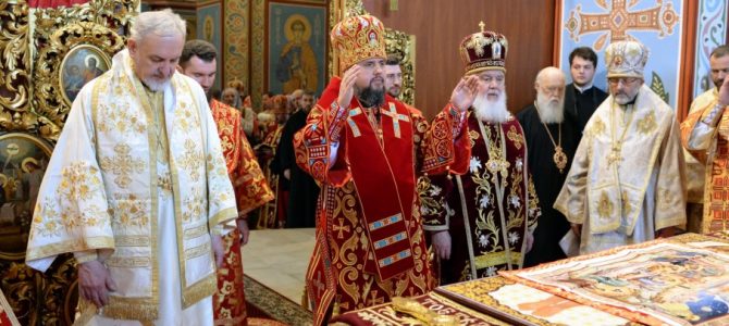 Спільна молитва: Філарет прийшов привітати Епіфанія з Днем ангела Спільна молитва: Філарет прийшов привітати Епіфанія з Днем ангела