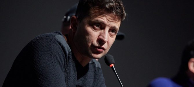 “Вони розраховують за гроші та гречку знову пролізти до Верховної Ради” – Зеленський звернувся до українців “Вони розраховують за гроші та гречку знову пролізти до Верховної Ради” – Зеленський звернувся до українців