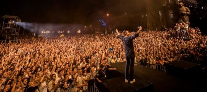 Концерт «Океану Ельзи» зібрав понад 10 тисяч глядачів у центрі Львова (відео) Концерт «Океану Ельзи» зібрав понад 10 тисяч глядачів у центрі Львова (відео)