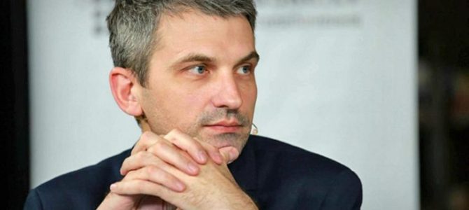 “Його кумири Кобзон і Кашпіровський!” Скрипін у ефірі “Право на владу” на “1+1” безжально розкритикував Гордона (відео) “Його кумири Кобзон і Кашпіровський!” Скрипін у ефірі “Право на владу” на “1+1” безжально розкритикував Гордона (відео)