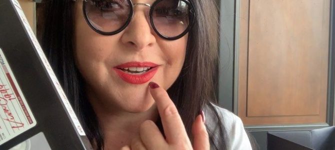 “Нічого не змінюється”: Лоліта образилася за Повалій і висловила “фе” Зеленському “Нічого не змінюється”: Лоліта образилася за Повалій і висловила “фе” Зеленському