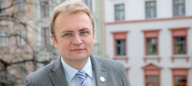 Щоб не відлякували: Садовий доручив “відмити” львівських бездомних Щоб не відлякували: Садовий доручив “відмити” львівських бездомних