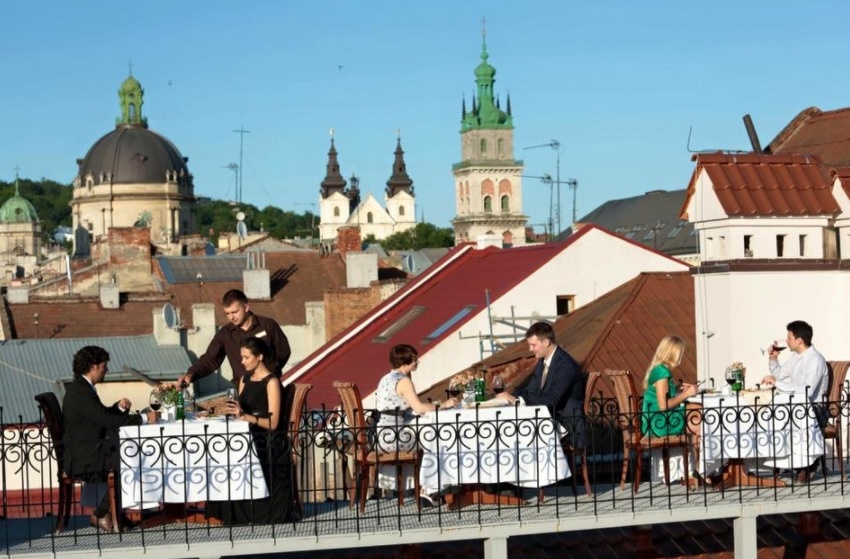 ресторани з терасами старого Львова