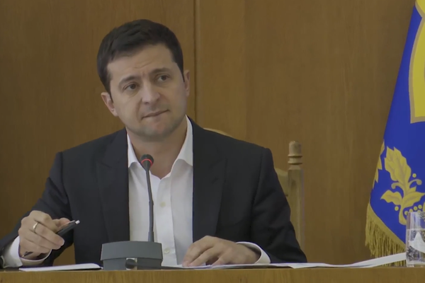 Володимир Зеленський розкритикував місцеву владу Тернополя за те, що за останні роки в місті й області не будували нових доріг