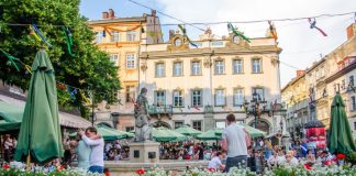 Топ-9 романтичних місць Львова