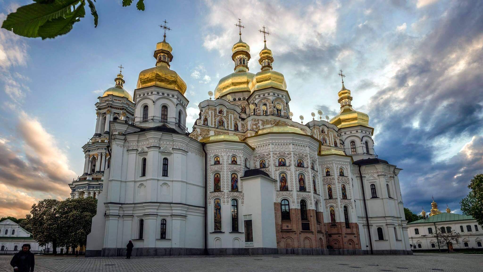 Всі священики в Києво-Печерській лаврі заразилися коронавірусом ...