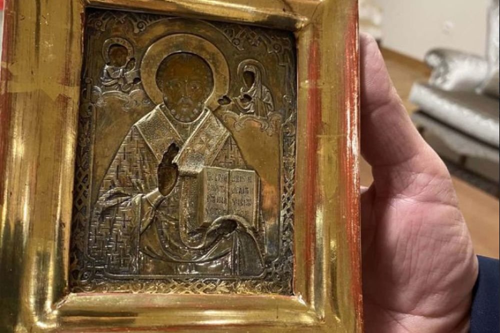 Лаврову в Боснії подарували ікону з Луганська. Україна вимагає пояснень