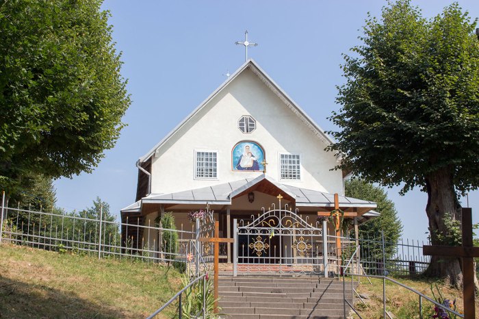 Храм Святих Мучеників Маккавейських в селі Новосілка