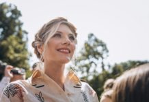 Зірка серіалу “Вікінги” публічно підтримала Україну на тлі ймовірного вторгнення Росії