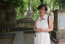 Онука Романа Шухевича проводить екскурсії по Львову та віддає зібрані гроші на ЗСУ