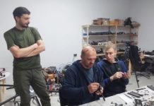 У Львові сім’я створила компанію, яка виготовляє дрони для ЗСУ