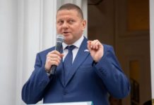 Валерій Залужний знову на зв’язку: екскомандувач показався зі своєю дружиною у Дніпрі