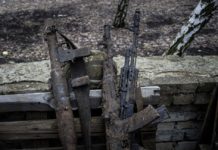 “Стримуй. Ким? Вони ледь ходять і втрачають свідомість”: командир емоційно розкритикував методи мобілізації