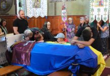 Львівщина попрощалася з десантником Віталієм Денисюком