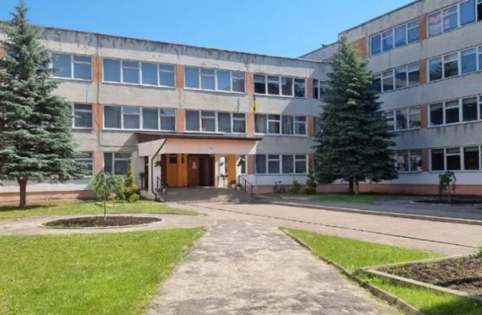 school01-1-702x459