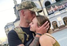 Відома співачка вперше за тривалий час висловилася про чоловіка-воїна: “Він у психіатричній лікарні”