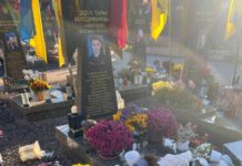 Вночі у Львові вандали понищили могили українських Героїв
