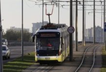 «Львівелектротранс» виплатить 300 тис. грн пішоходу через ампутацію ноги після наїзду трамвая