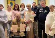 На Різдво у Львові одружився український захисник, який проходить реабілітацію у госпіталі