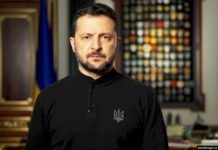 «Били по руках»: Зеленський прокоментував корупцію і заяви про розкрадання зброї в Україні