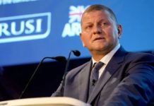 Залужний назвав три головні переваги, які має Росії на полі бою
