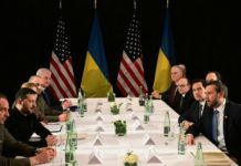 Трамп хоче літій та уран: Україна пропонує яйця