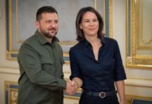 Бербок закликала Бундестаг негайно розблокувати 3 мільярди євро допомоги Україні