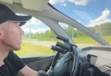 Військовий зі Львова, який втратив обидві руки та ноги, успішно водить автомобіль