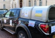 Львівщина отримала 25 пікапів та мотобайки для ЗСУ від британських волонтерів