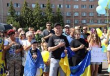Додому повернувся захисник з полону: Рава-Руська громада зустріла Юрія Козаря