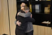 Син донора зустрівся у Львові з трьома чоловіками, яким пересадили органи його батька