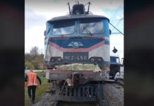 На Львівщині поїзд зіткнувся з вантажівкою