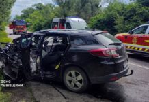 У ДТП на Львівщині рятувальники деблокували з авто тіло загиблої жінки
