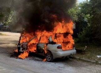 У Львові згорів автомобіль