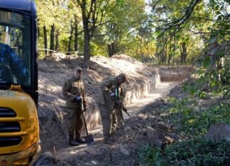 Пошукові роботи на православному кладовищі в Ласкові, Польща